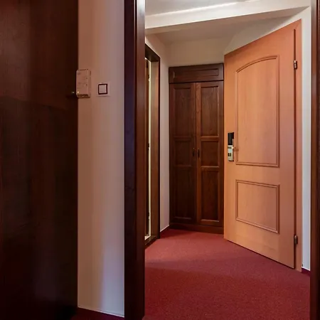 Wellness Gondola 4* Plzeň