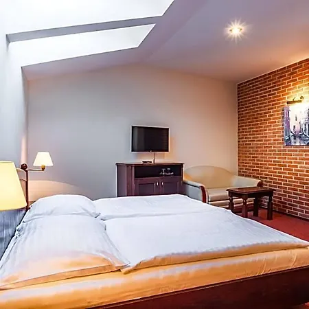 Wellness Gondola 4* Plzeň